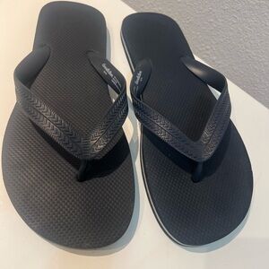 Goodfellow Black Flip Flops